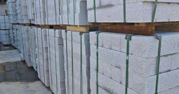 淄博芝麻白路牙石，路侧石