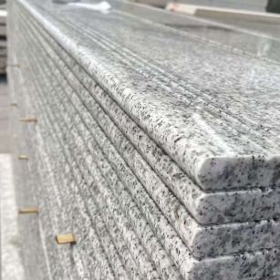 淄博芝麻白楼梯踏步 花岗岩楼梯板材