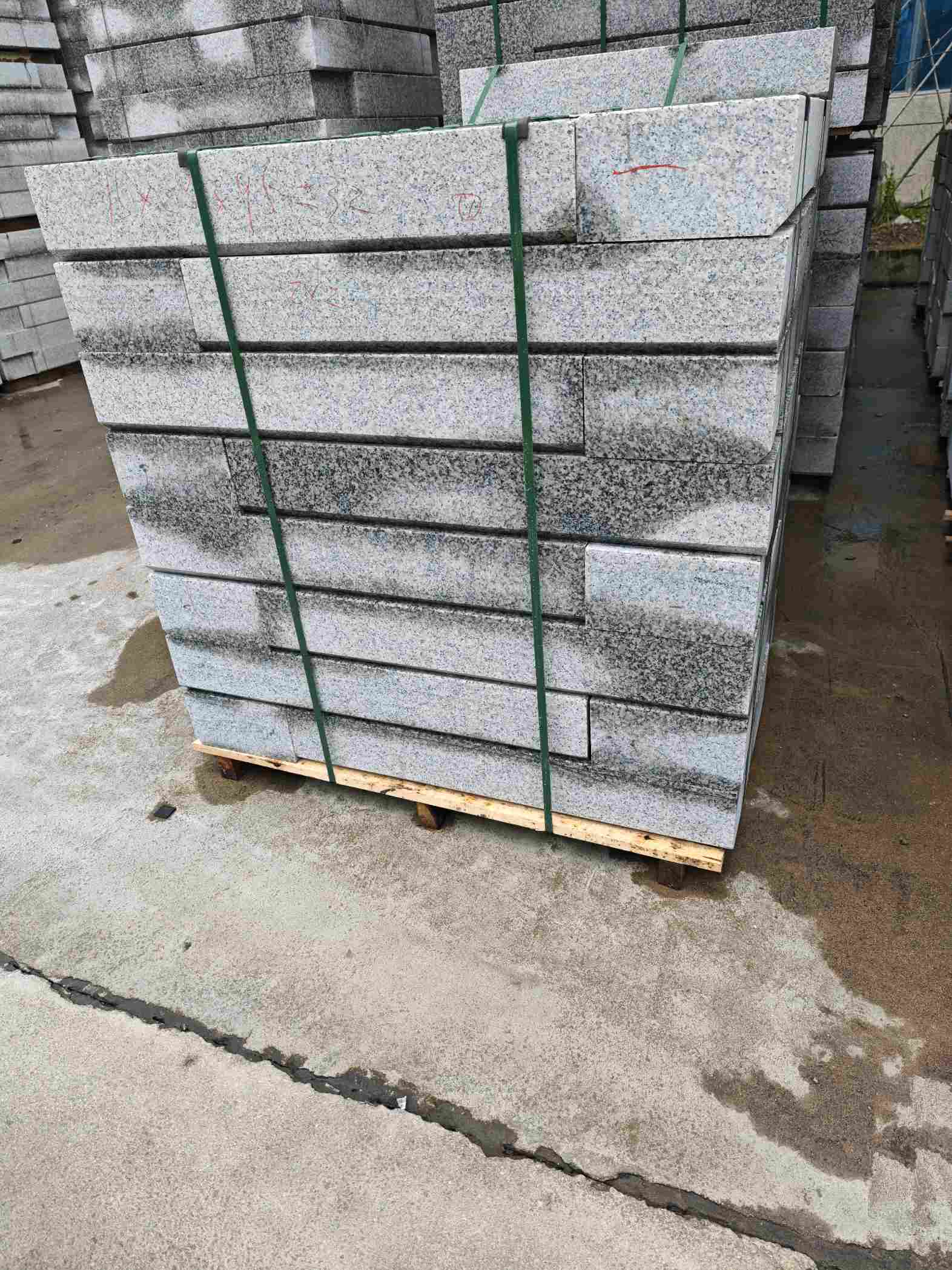 淄博芙蓉白路牙石，马路牙子